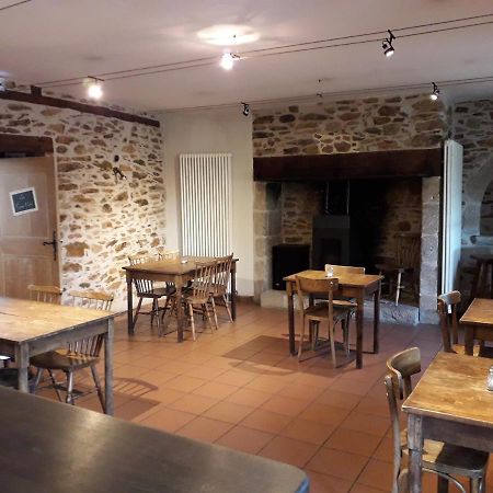 Le Tromp' L'Oeil Vitrac (Cantal) Exterior foto